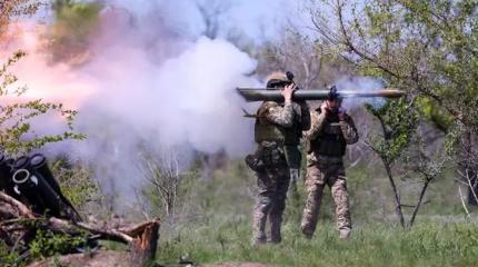 Украина без помощи НАТО начнет терять область за областью Украина без помощи НАТО начнет терять область за областью