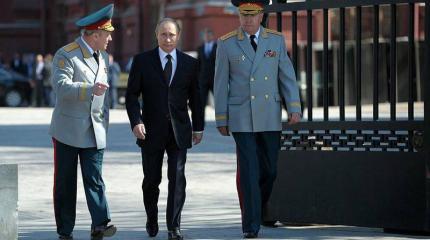 Владимир Путин уволил десять генералов в различных силовых ведомствах Владимир Путин уволил десять генералов в различных силовых ведомствах