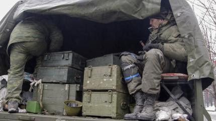 Киев завез в Донбасс 16 эшелонов с боеприпасами и направил военных Киев завез в Донбасс 16 эшелонов с боеприпасами и направил военных