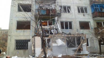 После ночного обстрела ВСУ пострадали более 10 жилых домов Стаханова После ночного обстрела ВСУ пострадали более 10 жилых домов Стаханова