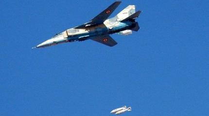ВВС Сирии нанесли удары по позициям ИГ к югу от Ракки ВВС Сирии нанесли удары по позициям ИГ к югу от Ракки