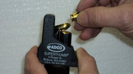 ADCO Super Thumb – спидлоадер для самозарядных пистолетов ADCO Super Thumb – спидлоадер для самозарядных пистолетов