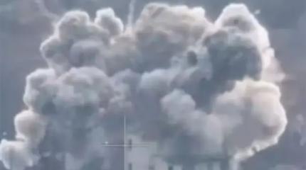 800-килограммовый снаряд "Торнадо-С" обрушил здание с боевиками НГУ