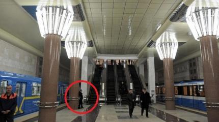 «Гранатомётчик» в метро Киева: Украина захлёбывается в контрабанде оружия «Гранатомётчик» в метро Киева: Украина захлёбывается в контрабанде оружия