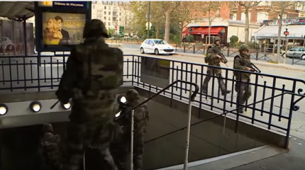 Франция объявила войну и ушла в глубокую оборону Франция объявила войну и ушла в глубокую оборону