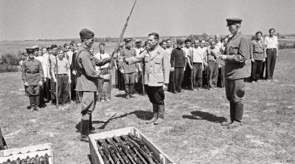 Не по приказу, а по зову сердца: как создавалось народное ополчение в 1941