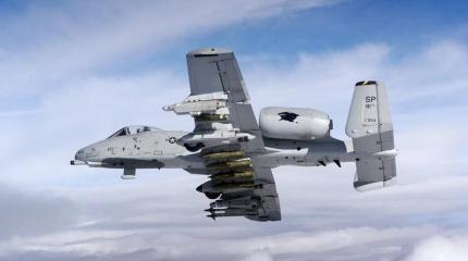 США пересмотрели планы по списанию штурмовика A-10 из-за «возрождающейся России» США пересмотрели планы по списанию штурмовика A-10 из-за «возрождающейся России»