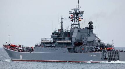 Военные корабли России в Босфоре нервируют и интригуют турок Военные корабли России в Босфоре нервируют и интригуют турок