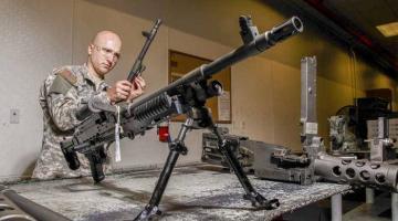 Армия США ищет новых производителей пулеметов M240