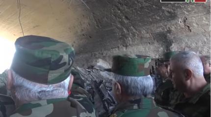 Начальник сирийского Генштаба посетил базу Шайрат Начальник сирийского Генштаба посетил базу Шайрат
