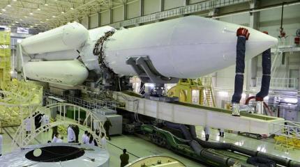 Ракету-носитель «Ангара-А5» готовят к запуску Ракету-носитель «Ангара-А5» готовят к запуску