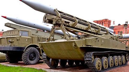 Тактический ракетный комплекс 2К6 «Луна» Тактический ракетный комплекс 2К6 «Луна»