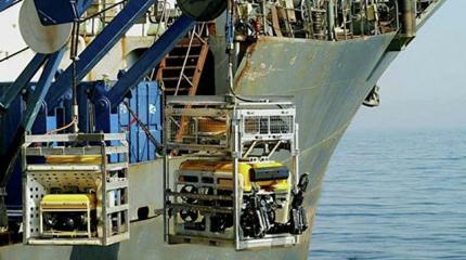 Водолазы СФ провели уникальную операцию по подъему американского паровоза Водолазы СФ провели уникальную операцию по подъему американского паровоза