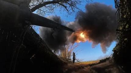 Наши войска начали окружение крупной группировки врага в Красноармейске Наши войска начали окружение крупной группировки врага в Красноармейске
