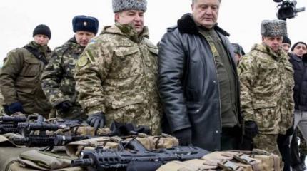 Порошенко: Военные группировки сосредоточены на границе с Крымом и Приднестровьем