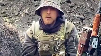 «Нас надолго не хватит»: боец ВСУ на коленях обратился к Зеленскому