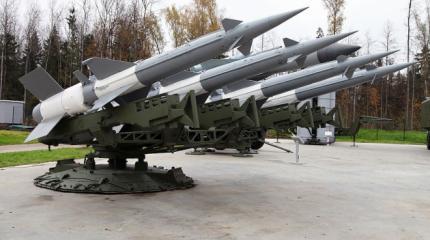 Постамент в Белграде в честь сбившего американский «cтелс» советского ЗРК Постамент в Белграде в честь сбившего американский «cтелс» советского ЗРК