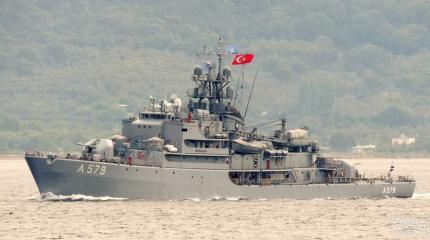 Корабль ВМС Турции открыл огонь на территории Греции Корабль ВМС Турции открыл огонь на территории Греции