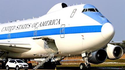 В США торнадо повредил два «самолета Судного дня» В США торнадо повредил два «самолета Судного дня»