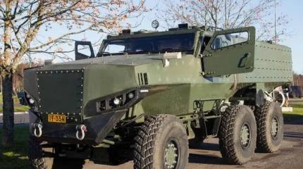 Украинские неонацисты получили от финнов редкие неказистые броневики