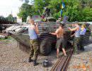 Украинские военные пытаются модернизировать бронетехнику в полевых условиях Украинские военные пытаются модернизировать бронетехнику в полевых условиях