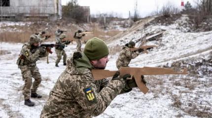 Почему Украина может остаться без «чешской инициативы» по cнарядам? Почему Украина может остаться без «чешской инициативы» по cнарядам?