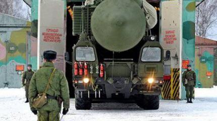 От «ядерной дубинки» — к «ядерному скальпелю» От «ядерной дубинки» — к «ядерному скальпелю»