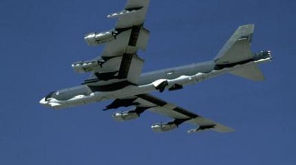 США перебрасывают к российским границам пять бомбардировщиков