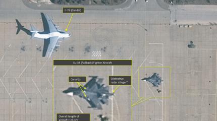Су-34 ВКС России на иранской 3-й тактической авиабазе в Хамадане Су-34 ВКС России на иранской 3-й тактической авиабазе в Хамадане