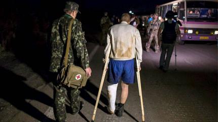 «Нас били, не снимая мешков с головы…» «Нас били, не снимая мешков с головы…»