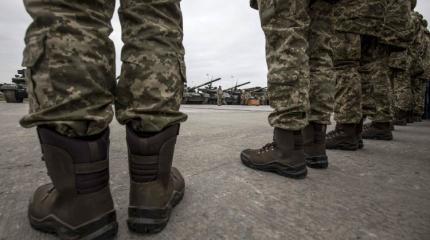 Отказ от срочной службы: потянет ли Украина контрактную армию Отказ от срочной службы: потянет ли Украина контрактную армию