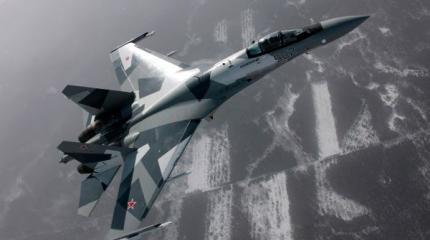 Су-27 перехватили американский самолет-разведчик Су-27 перехватили американский самолет-разведчик
