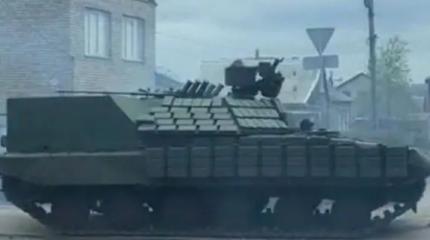 Подбит необычный украинский тяжелый БТР на базе Т-64