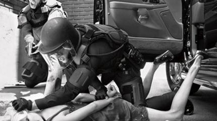 Как себя вести, если вам подбросили наркотики или оружие Как себя вести, если вам подбросили наркотики или оружие