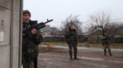 В ЛНР военные обстреляли блокпосты ополченцев из минометов В ЛНР военные обстреляли блокпосты ополченцев из минометов