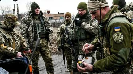 Командование ВСУ общает боевикам в Купянске еды, а они ловят крыс