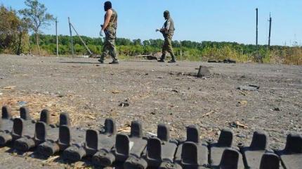 В ЛНР отмечают лишь мелкие перестрелки между силовиками и ополченцами В ЛНР отмечают лишь мелкие перестрелки между силовиками и ополченцами
