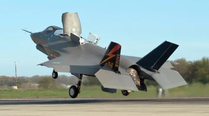 F-35 прошел испытания для авианосцев F-35 прошел испытания для авианосцев