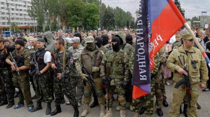 К ополченцам присоединились западные конспирологи: мы предотвращаем Третью мировую войну К ополченцам присоединились западные конспирологи: мы предотвращаем Третью мировую войну