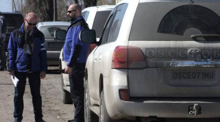 Украинские военные обстреляли сотрудников ОБСЕ под Луганском Украинские военные обстреляли сотрудников ОБСЕ под Луганском