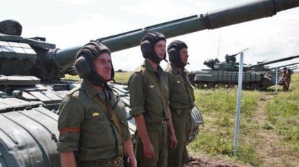 ЛНР вывела на учения полторы тысячи танков ЛНР вывела на учения полторы тысячи танков