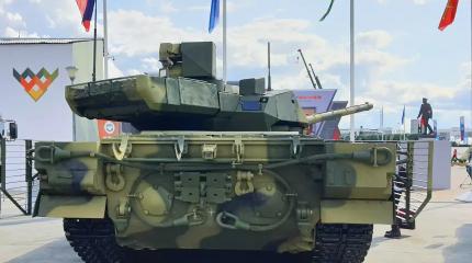 Танк Т-14 "Армата" удивил на учениях "Запад-2026" своей уникальной возможно