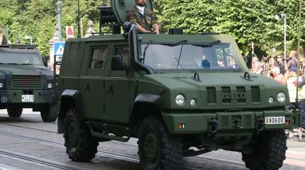 Бельгийская армия передала ВСУ броневики Iveco с треснувшими корпусами