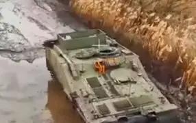 Редкий британский FV105 Sultan и М113 из США уничтожили в одном месте