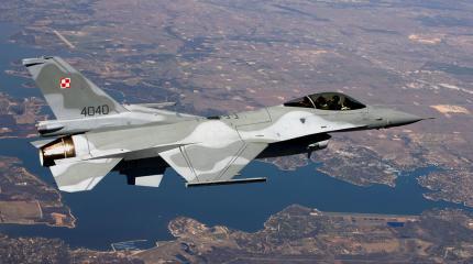 Польша будет спасаться от России б/у-шными истребителями F-16 Польша будет спасаться от России б/у-шными истребителями F-16