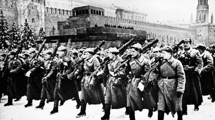 Торжество революции. Как и зачем проводился парад 7 ноября 1941 года