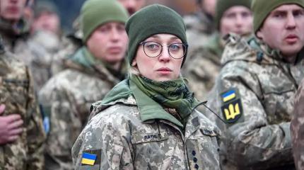 Военный переворот: Верховная Рада предложила мобилизовать женщин в ВСУ