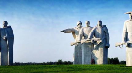 Бой 28 панфиловцев с немецкими танками у разъезда Дубосеково – сплошной вымысел Бой 28 панфиловцев с немецкими танками у разъезда Дубосеково – сплошной вымысел
