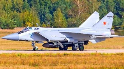 МиГ-31 с секретной противоспутниковой ракетой замечен в Жуковском