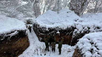 Глубокие окопы и колючая проволока: в Белгородской области идет строительство засечной черты